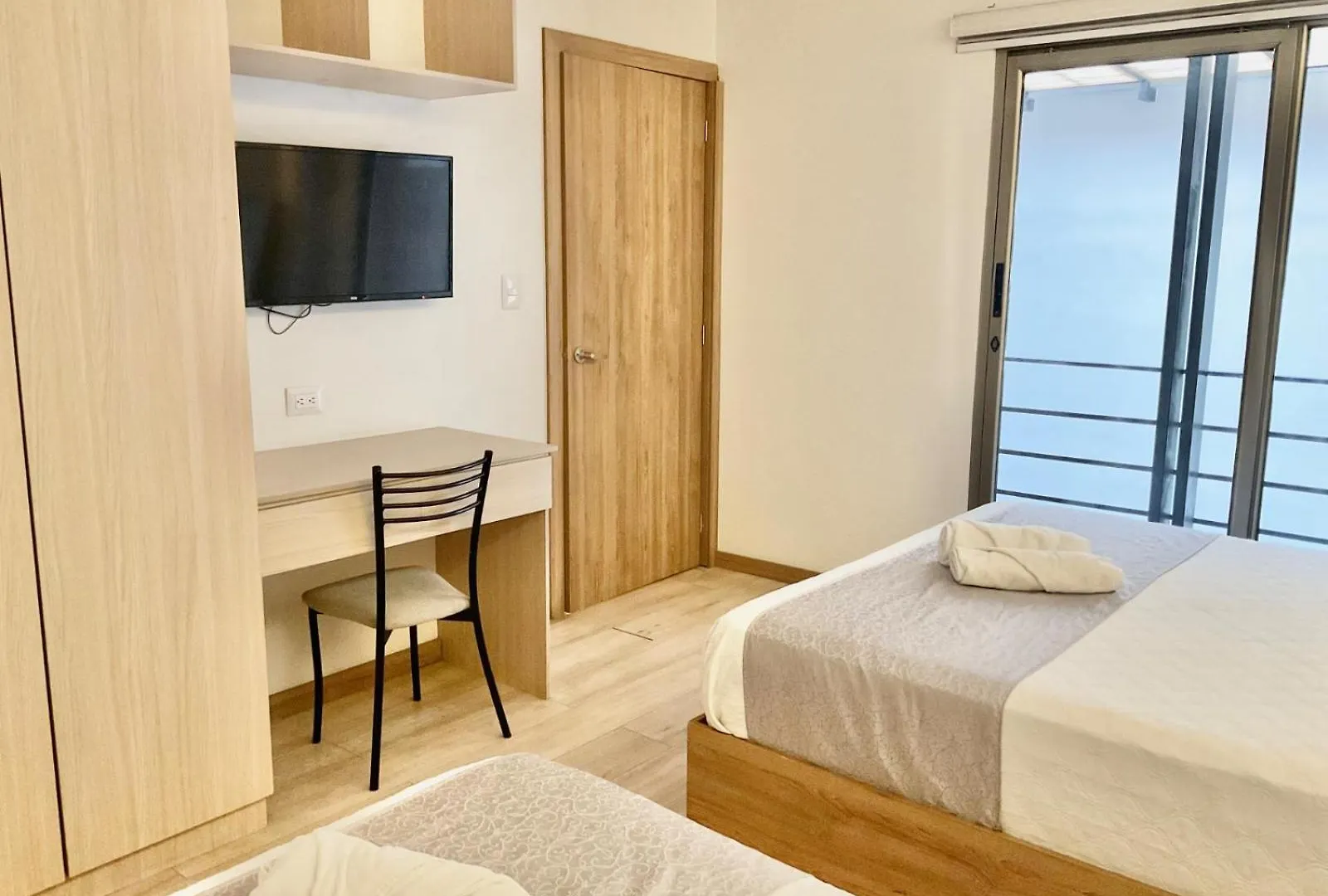 Hotel Iqon Cuenca 0*,